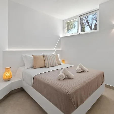 Thalassa, Beachfront, Private Pool & Sunset Views By Explore Andros Σπίτι διακοπών *