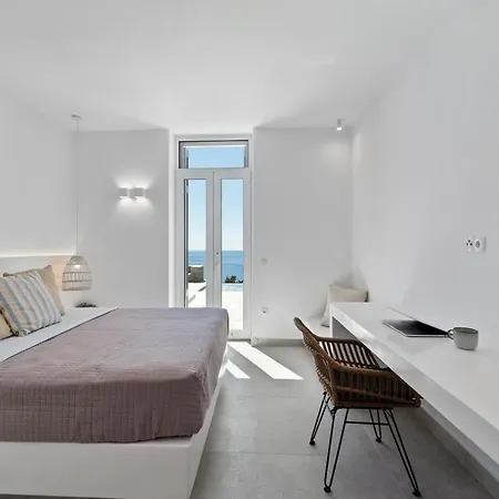 Thalassa, Beachfront, Private Pool & Sunset Views By Explore Andros * Μπατσί