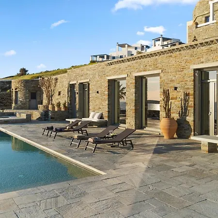 Thalassa, Beachfront, Private Pool & Sunset Views By Explore Andros Μπατσί