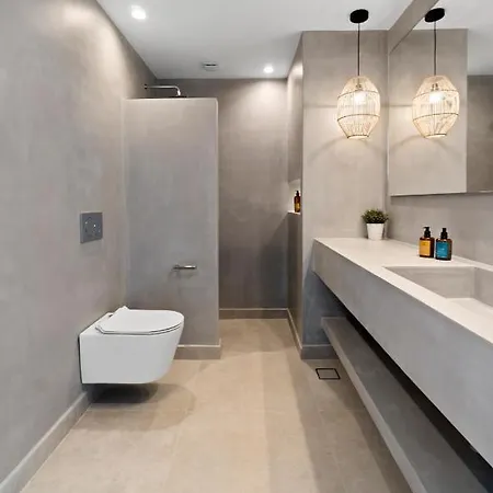 Thalassa, Beachfront, Private Pool & Sunset Views By Explore Andros Σπίτι διακοπών *