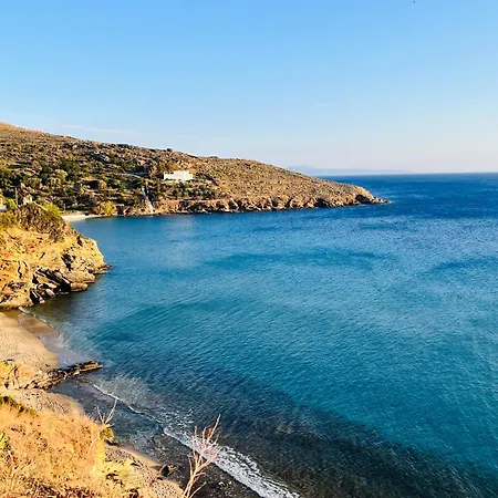 Thalassa, Beachfront, Private Pool & Sunset Views By Explore Andros Μπατσί