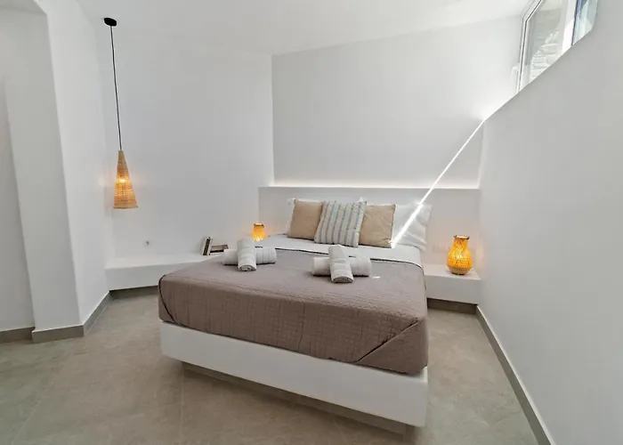 Dom wakacyjny Thalassa, Beachfront, Private Pool & Sunset Views By Explore Andros