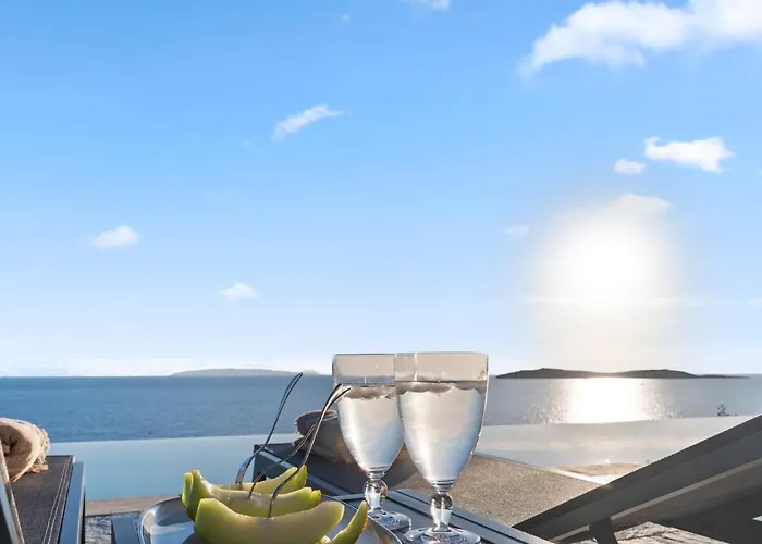 Thalassa, Beachfront, Private Pool & Sunset Views By Explore Andros Dom wakacyjny Batsi