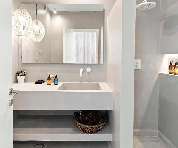 Thalassa, Beachfront, Private Pool & Sunset Views By Explore Andros * Batsi