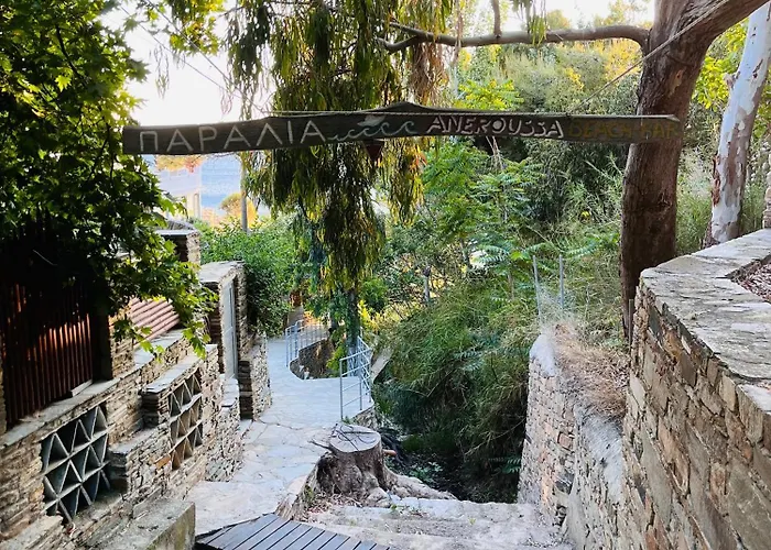 Dom wakacyjny Thalassa, Beachfront, Private Pool & Sunset Views By Explore Andros *