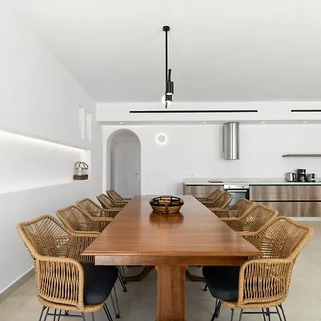 Thalassa, Beachfront, Private Pool & Sunset Views By Explore Andros בית נופש *