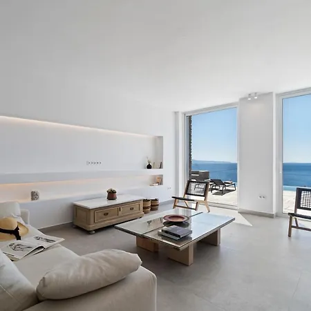 Thalassa, Beachfront, Private Pool & Sunset Views By Explore Andros בית נופש