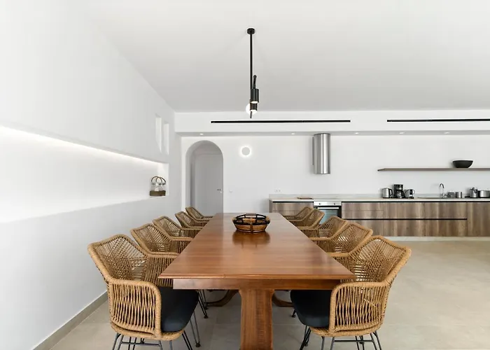 Thalassa, Beachfront, Private Pool & Sunset Views By Explore Andros Nyaraló *