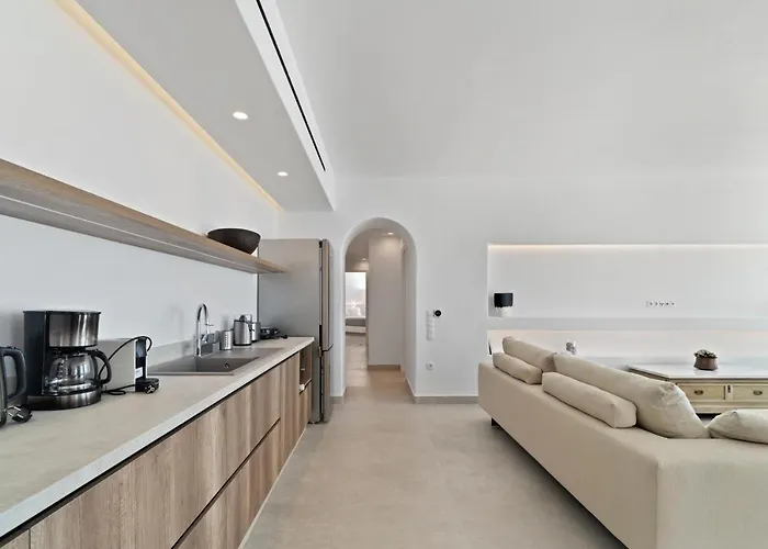 Thalassa, Beachfront, Private Pool & Sunset Views By Explore Andros Bací