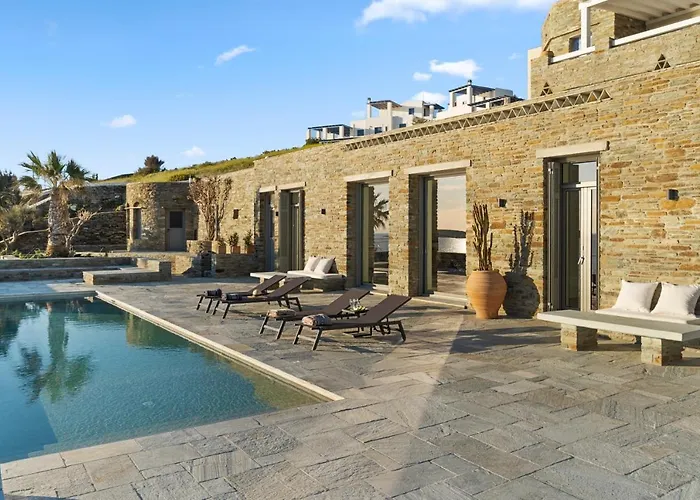 Thalassa, Beachfront, Private Pool & Sunset Views By Explore Andros Bací